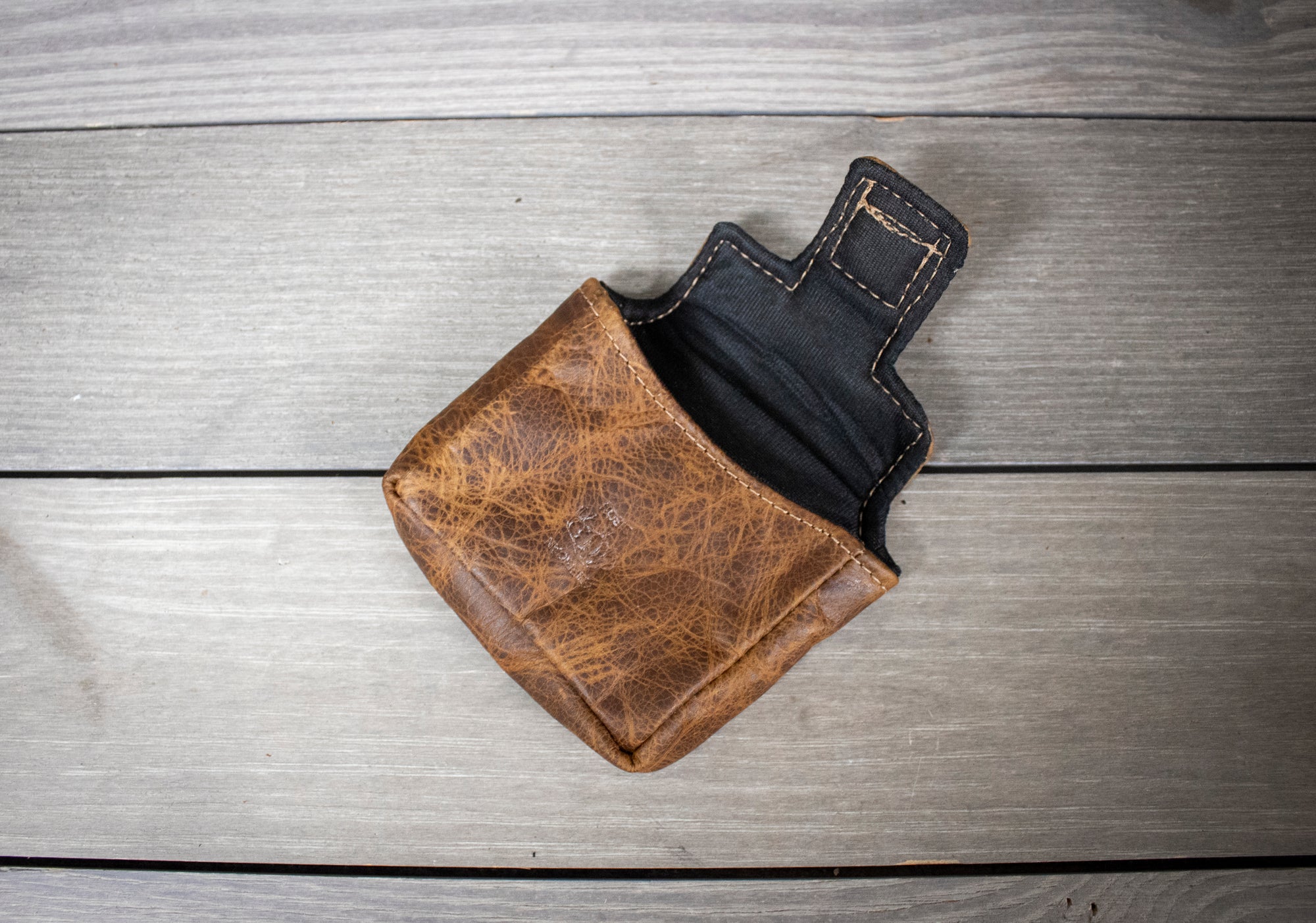 Caramel Bison Square Leather Putter Cover Open- Steurer & Jacoby