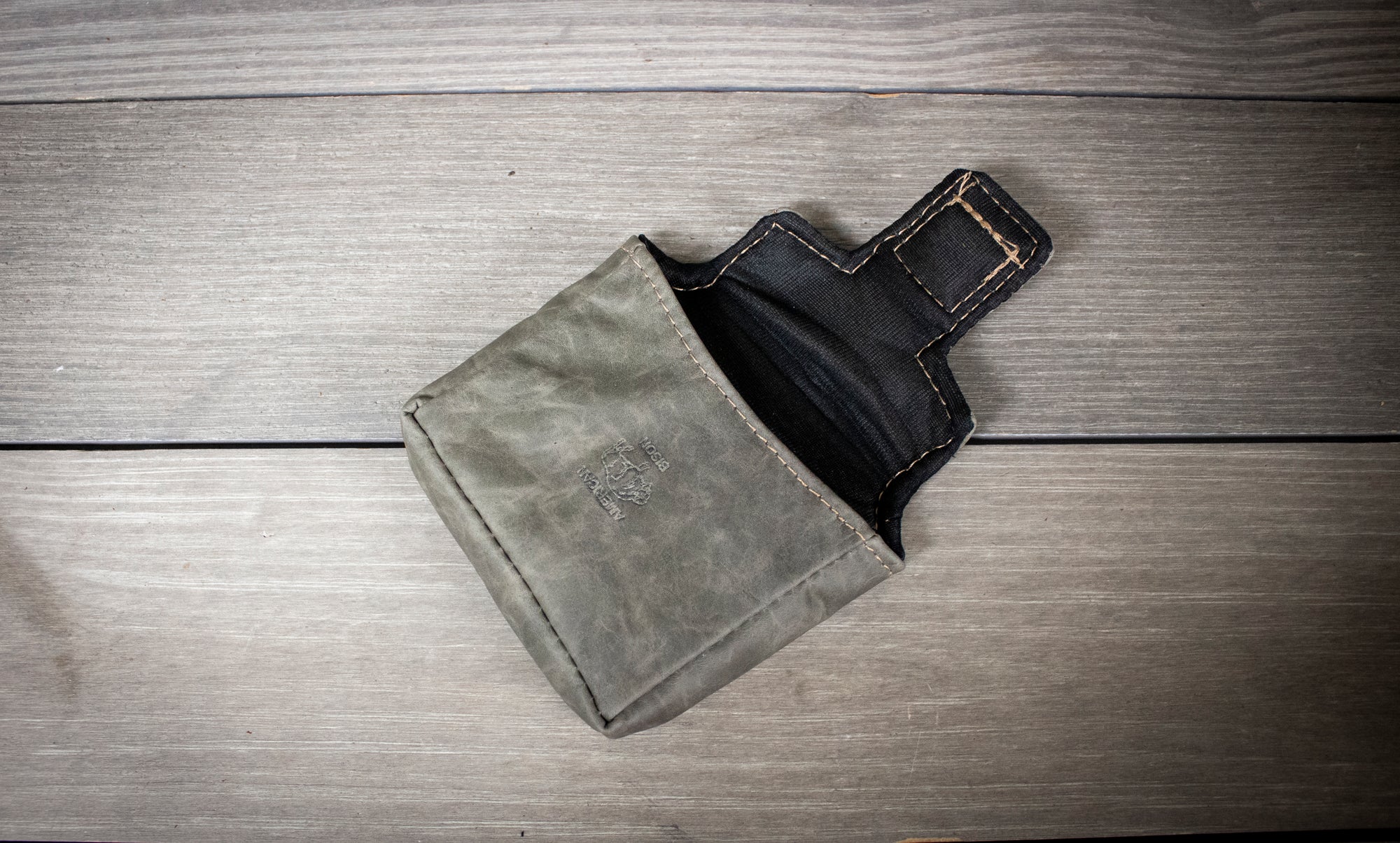 Slate Bison Square Leather Putter Cover Open- Steurer & Jacoby