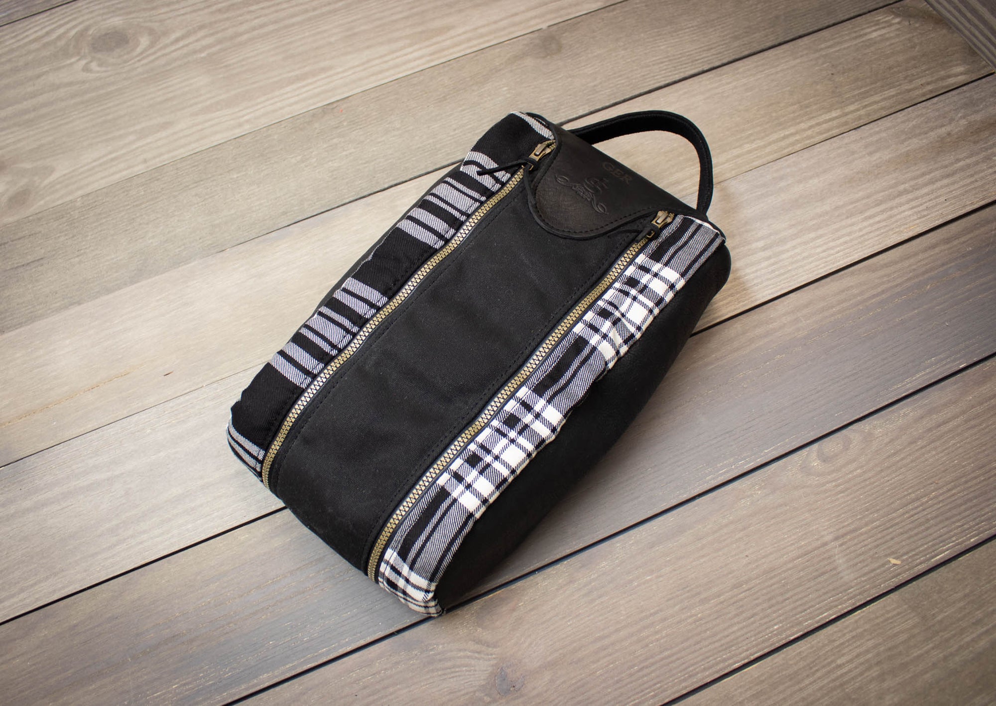 Black White Menzies Tartan Golf Shoe Bag- Steurer & Jacoby