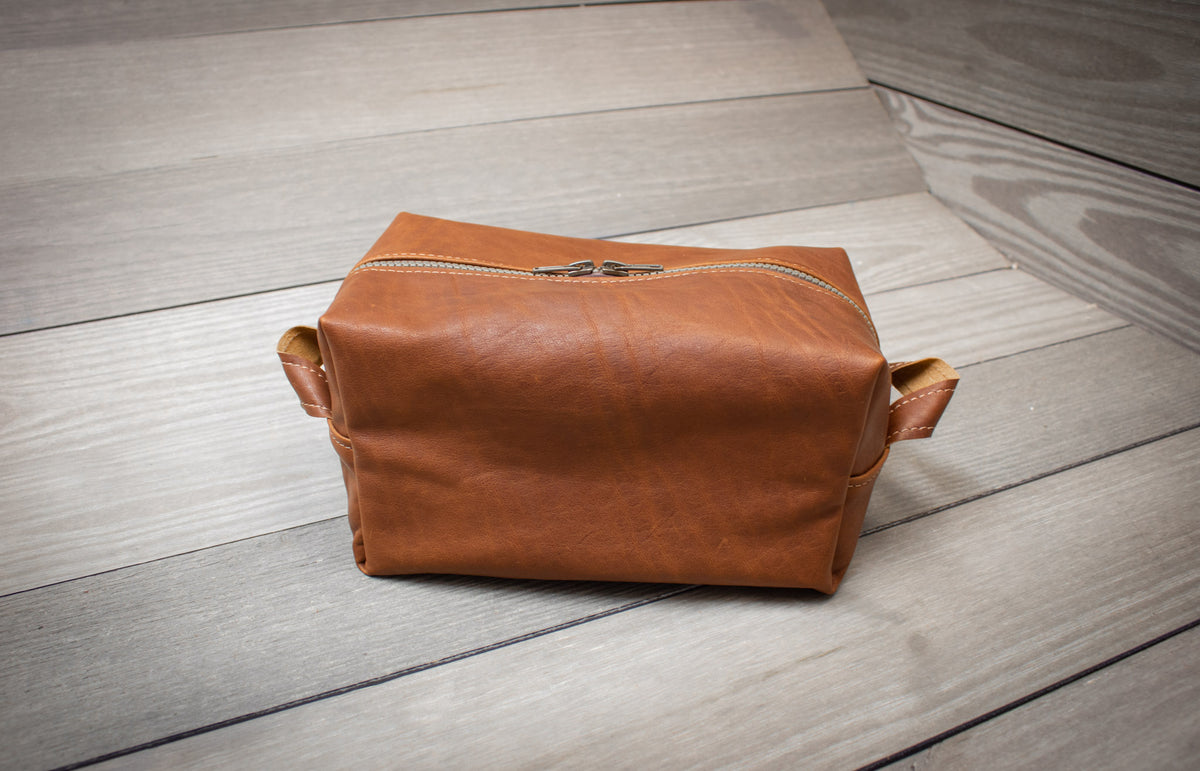 Chestnut Leather Shaving Kit- Steurer & Jacoby