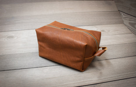 Chestnut Leather Shaving Kit- Steurer & Jacoby